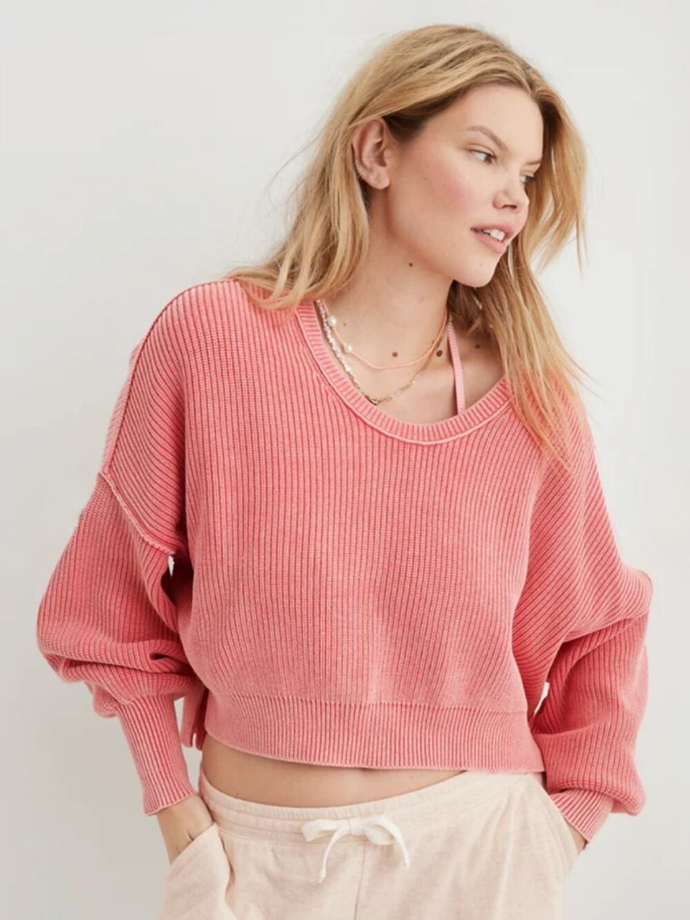 AERIE Beyond Cropped Sweater Haute Coral Size S Long Balloon Sleeves Split Hem